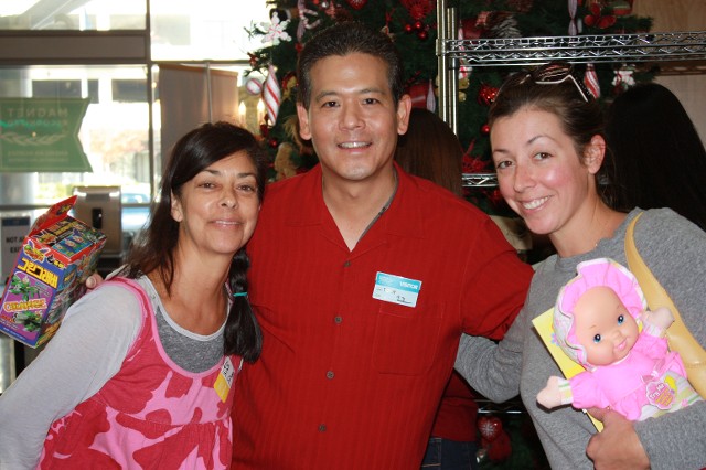 Holiday Visit to CHLA